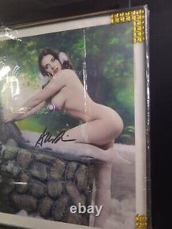 ALISON Brie, Hand Signed nude Autographed 8X10 Photo With COA
