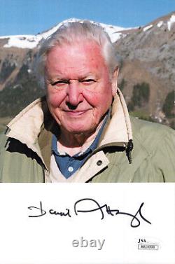 DAVID ATTENBOROUGH HAND SIGNED 5x8 COLOR PHOTO AMAZING POSE JSA