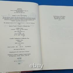 Diana Gabaldon Outlander HAND SIGNED/DATED 1st Edition 1st Printing July 1991