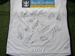 Fulham Shirt Hand Signed by 2024/2025 Squad 14 Autographs Iwobi, Willian