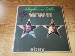 HAND SIGNED WAYLON JENNINGS 1982 EXCELLENT, WAYLON And WILLIE WWII LP33