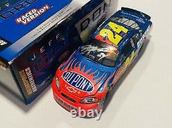 Jeff Gordon Hand Signed 2006 Dupont Sonoma Race Win Nascar 1/24 Diecast Car