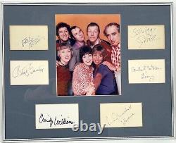 LAVERNE & SHIRLEY Cast Hand Signed/Framed & Matted Autographs with COA