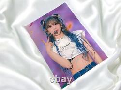 LE SSERAFIM SAKURA hand signed autograph photo