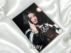 LE SSERAFIM Yunjin hand signed autograph photo
