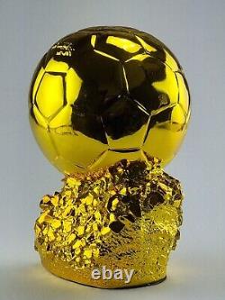 Lionel Messi balon de color oro in resin hand signed with COA