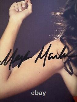 Megan Markle Beautiful Pix. Autographed 8x10 hand signed. Includes COA