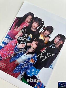 NewJeans k-pop hand signed autograph photo