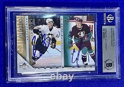 Sidney Crosby Corey Perry SIGNED 2005-06 Upper Deck Young Guns RC #242 BAS Slab