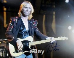 TOM PETTY AUTOGRAPHED HAND SIGNED LARGE 11X14 PHOTO withCOA THE HEARTBREAKERS