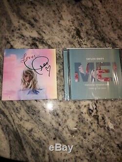 Taylor Swift Autographed Hand Signed Lover Booklet + ME! CD Single IN HAND