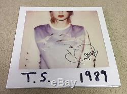Taylor Swift Hand Signed Autographed 1989 Vinyl 100% Authentic Proof