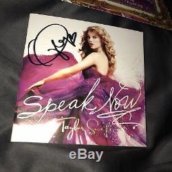 Taylor Swift Hand Signed Speak Now cd and promo 8x10 photo Autographed bundle