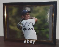 Tiger Woods Hand Signed 8 X 10 Photo With Coa Framed 8x10 Autographed