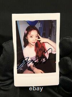 WJSN (Cosmic Girls) authentic hand-signed YEONJUNG's autographed Polaroid