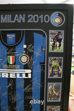 2010 Inter Milan Triple Champions Signé À La Main Et Encadré Chemise/jersey + Coa