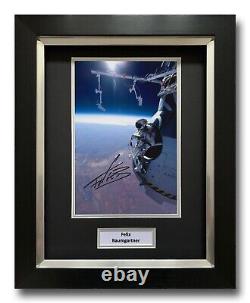 Affiche encadrée signée à la main de Felix Baumgartner saut dans l'espace autographe 3