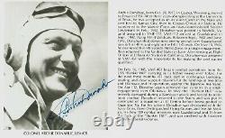 As de l'aviation Archie Donahue signe à la main une page de biographie 8X10 JG Autographs COA