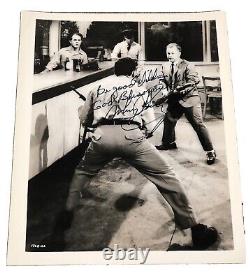 Autographe de Mickey Rooney, signé à la main et dédicacé, sur une photo originale du film.