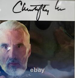 Autographe monté signé à la main de Christopher Lee avec certificat 12 x 18 cm environ