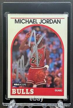 Autographié 1989 Nba Hoops Michael Jordan Chicago Bulls Carte Signée À La Main Coa Mj