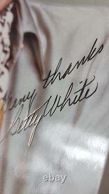 BETTY WHITE Autographe signé à la main 8x10 PHOTO GOLDEN GIRLS