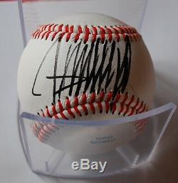 Donald Trump Signée À La Main Autographed Baseball Avec Coa