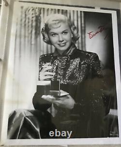 Doris Day Signé À La Main Autographié 8x10 Photo Avec Holo Coa! Royaume