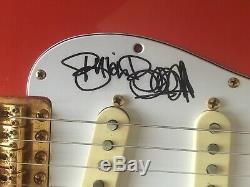 Fender Stratocaster Fiesta Red Main Signée Par The Shadows Hank Marvin, Autograph