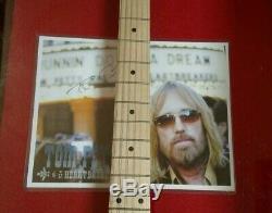 Guitare Electrique Pour Aile Fender Autographe Signee A La Main Tom Petty! Withcoa Et Cas D'affichage