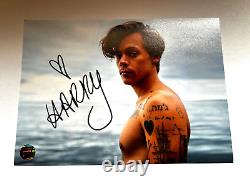 Harry Styles a signé une photo originale de 7x5 pouces avec une AUTOGRAHE avec COA