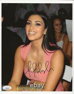 Kim Kardashian Photo 8x5x11 VRAIE signée à la main #7 JSA COA Autographiée