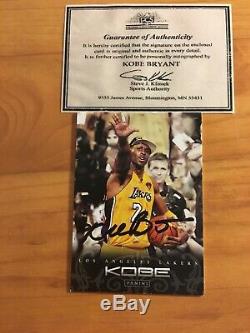 Kobe Bryant 2012 Main Panini Signé Carte Autographe Avec Coa-authentique