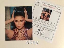 Kylie Jenner 8 x10 Photo Autographiée à la main avec COA