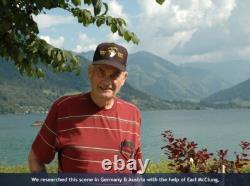 La bande de frères célèbre le jour de la victoire en Europe dédicacé par les parachutistes de Dick Winters