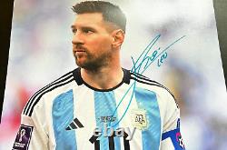 Lionel Messi a signé 8x10 (Coupe du Monde Argentine) Encre dorée Autographe original avec COA