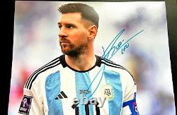 Lionel Messi a signé 8x10 (Coupe du Monde Argentine) Encre dorée Autographe original avec COA