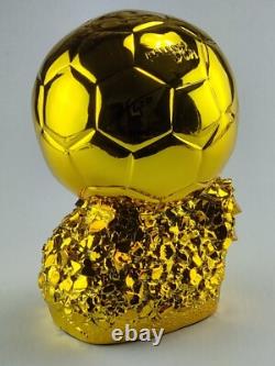 Lionel Messi ballon d'or en résine signé à la main avec certificat d'authenticité