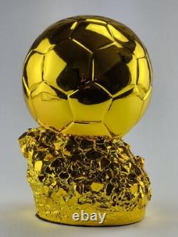 Lionel Messi ballon d'or en résine signé à la main avec certificat d'authenticité