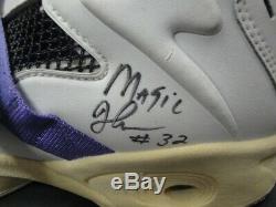 Magic Johnson Signée À La Main Jeu Autographié Utilisé Contre De Chaussures 1990 Adn De Jsa
