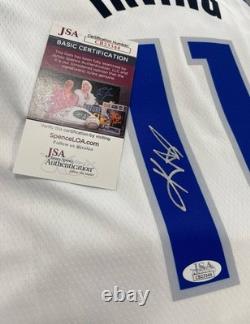 Maillot autographed signé à la main Kyrie Irving JSA Authentication