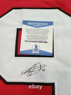 Maillot dédicacé de Jonathan Toews avec certificat d'authenticité BAS