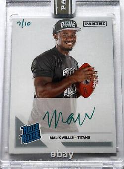 Malik Willis a signé la carte Panini Titans NFL Rated Rookie Premiere Autographs 7/10.