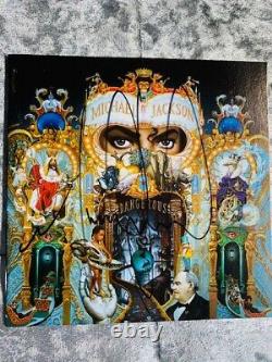 Michael Jackson Genuine Signé À La Main Autographe Sur L'album Dangereux Couverture / Travail D'art