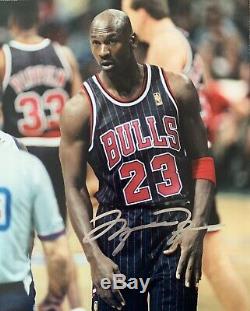 Michael Jordan Chicago Bulls Autographed Photo 8x10 Main Le Certificat Signé