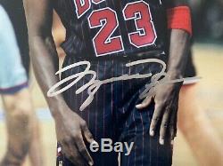 Michael Jordan Chicago Bulls Autographed Photo 8x10 Main Le Certificat Signé