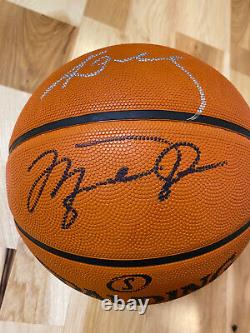 Michael Jordan & Kobe Bryant Signé À La Main Autographié Nba Basketball Avec Coa