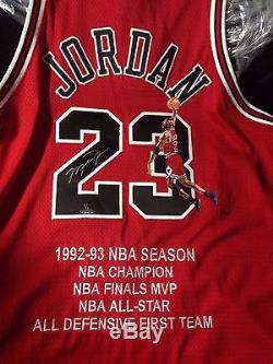 Michael Jordan Uda Upper Deck Autographe Signé Peint À La Main 1997-98 Jersey 1/1