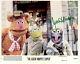 Original Signé À La Main Par Jim Henson Great Muppet Caper Lobby Card Autograph Kermit