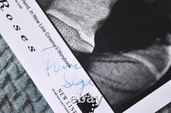 Pamela Segall (Lit de roses) Photo signée à la main 8X10